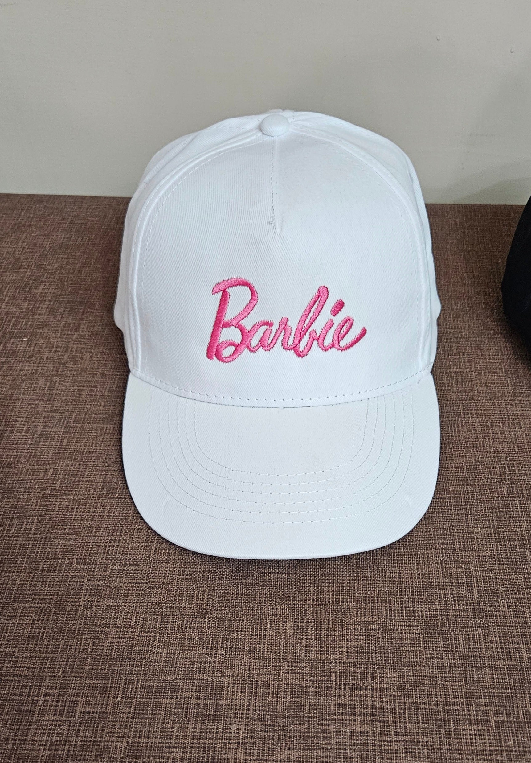 Berretto Cappello Barbie Ricamato!