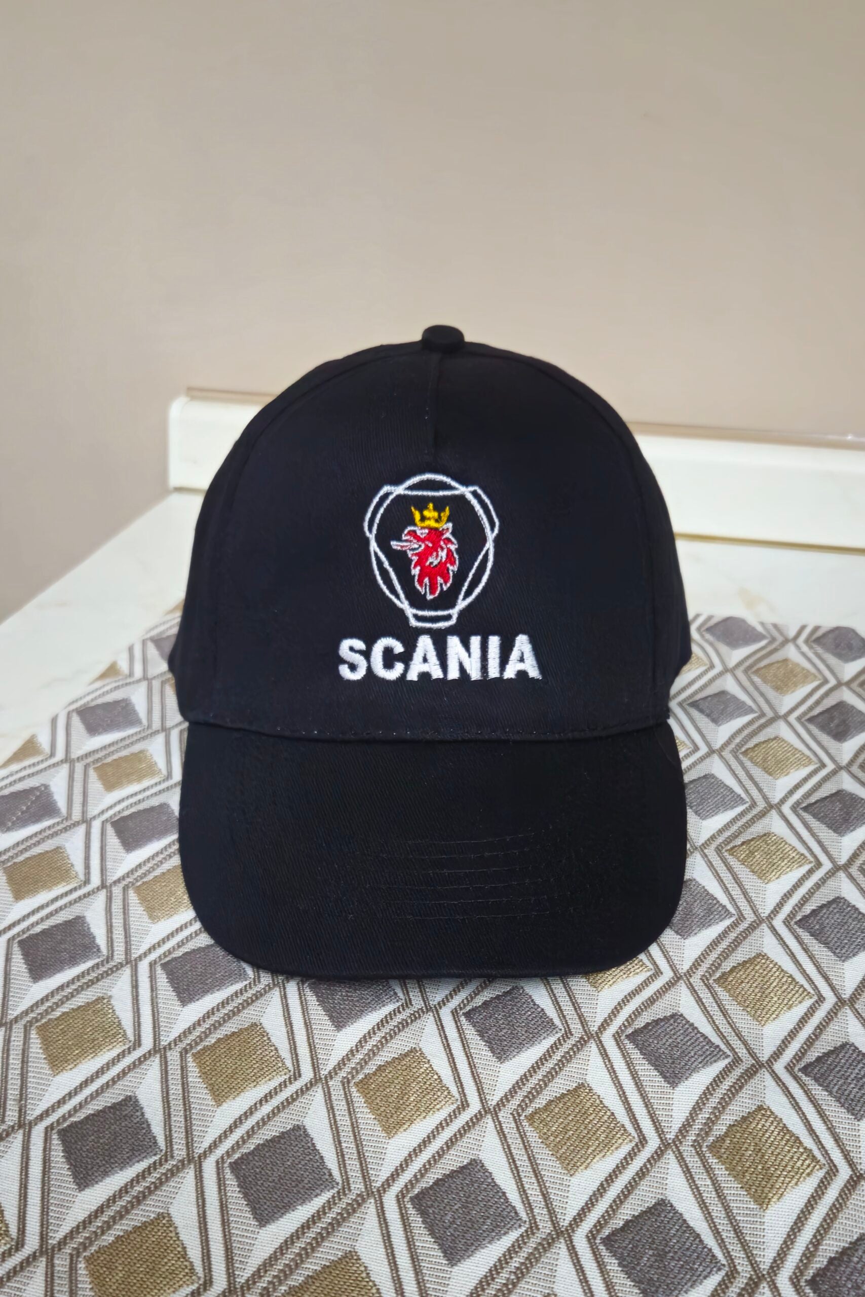 Berretto Cappello Scania V8 Truck Logo Ricamato