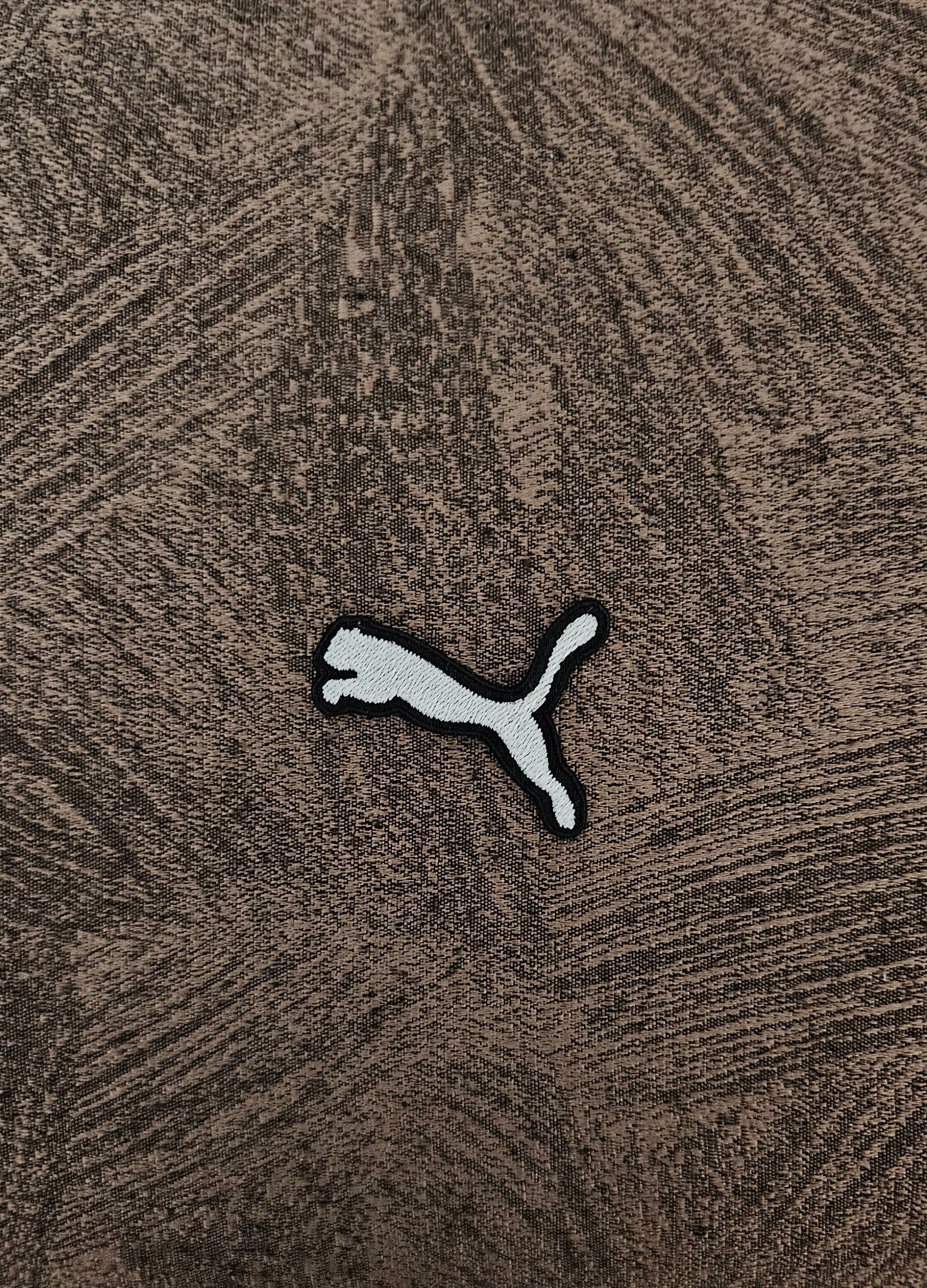 Patch Toppa Stemma Replica PUMA Ricamata Termoadesiva o da Cucire 5.5x4.5cm