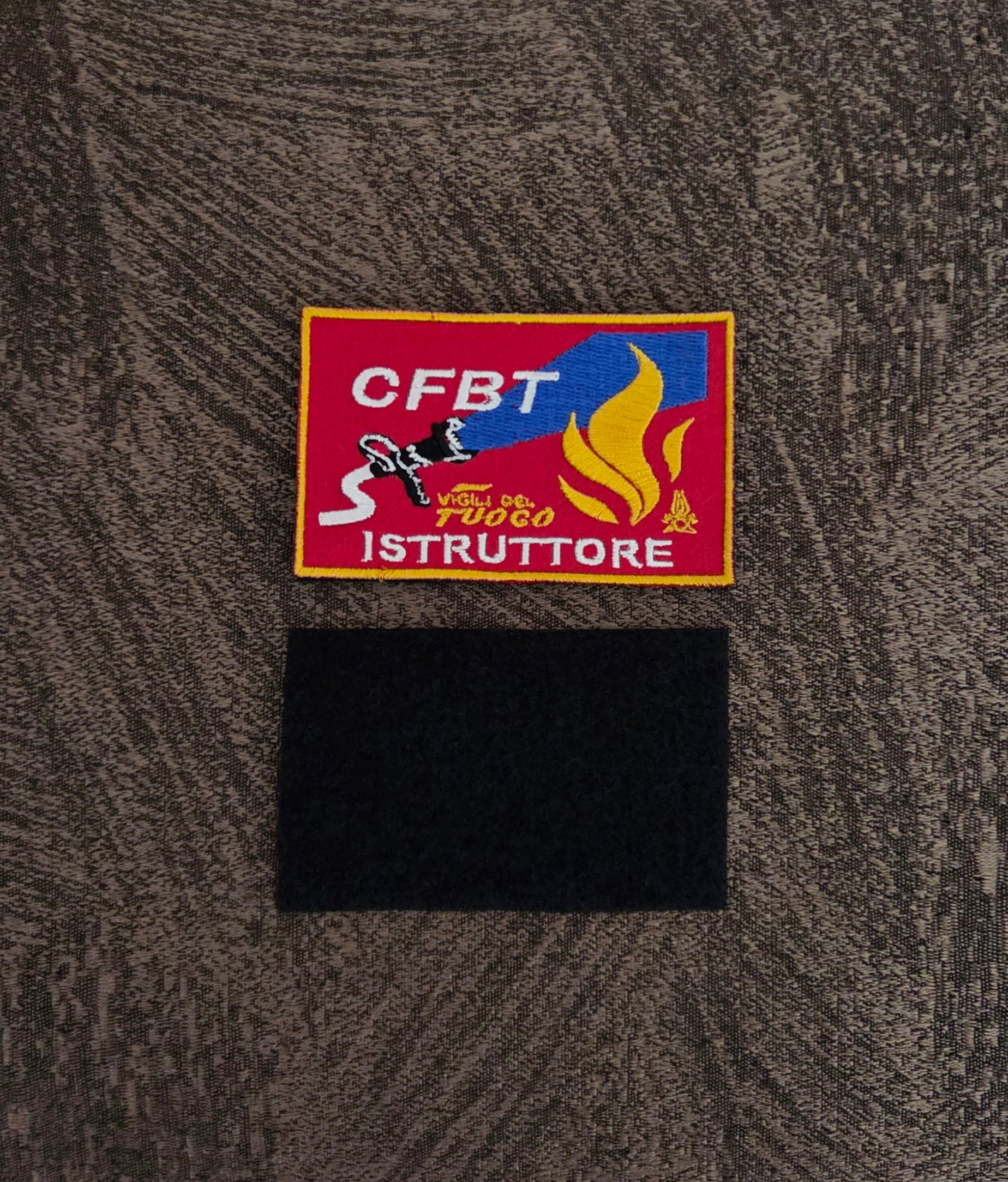 Toppa Patch Vigili del Fuoco CFBT Fire Istruttore Ricamata con Velcro M.eF. Cucito 9X5.5CM