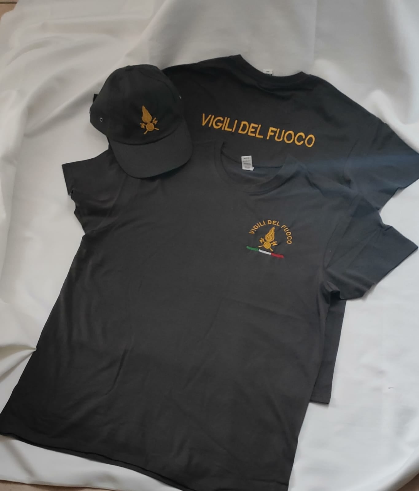 Vigili del Fuoco VDF T-shirt+Berretto Cappello Fiamma Ricamato Colore Grigio/Scuro
