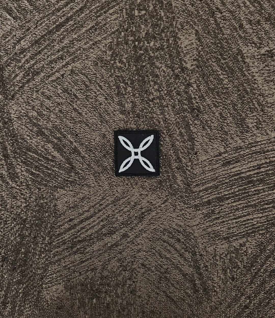 Patch Toppa Replica Brand Montura Nero/Argento Ricamata Termoadesiva e da Cucire 3x3 cm