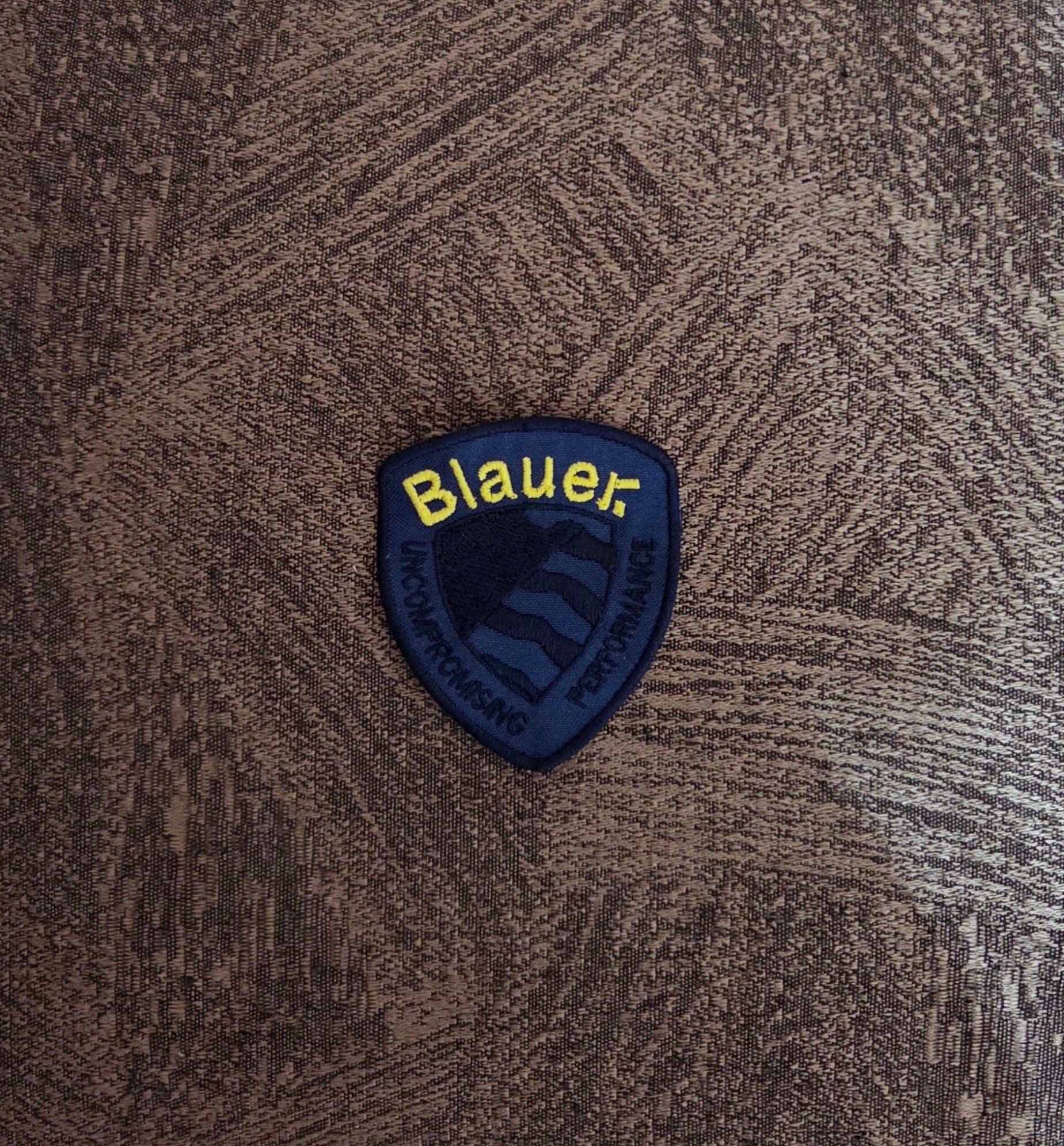 Patch Toppa Replica Blauer 6.5x5.5cm Blu/Giallo Ricamata Termoadesiva e da Cucire