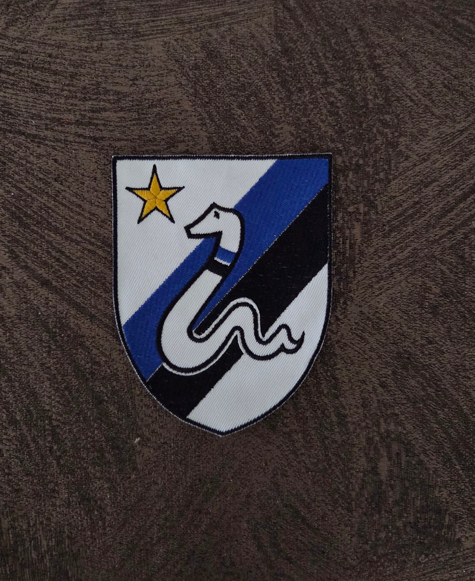 Patch Toppa Stemma Calcio Inter Biscione 13x10cm Ricamata Termoadesiva e da Cucire!