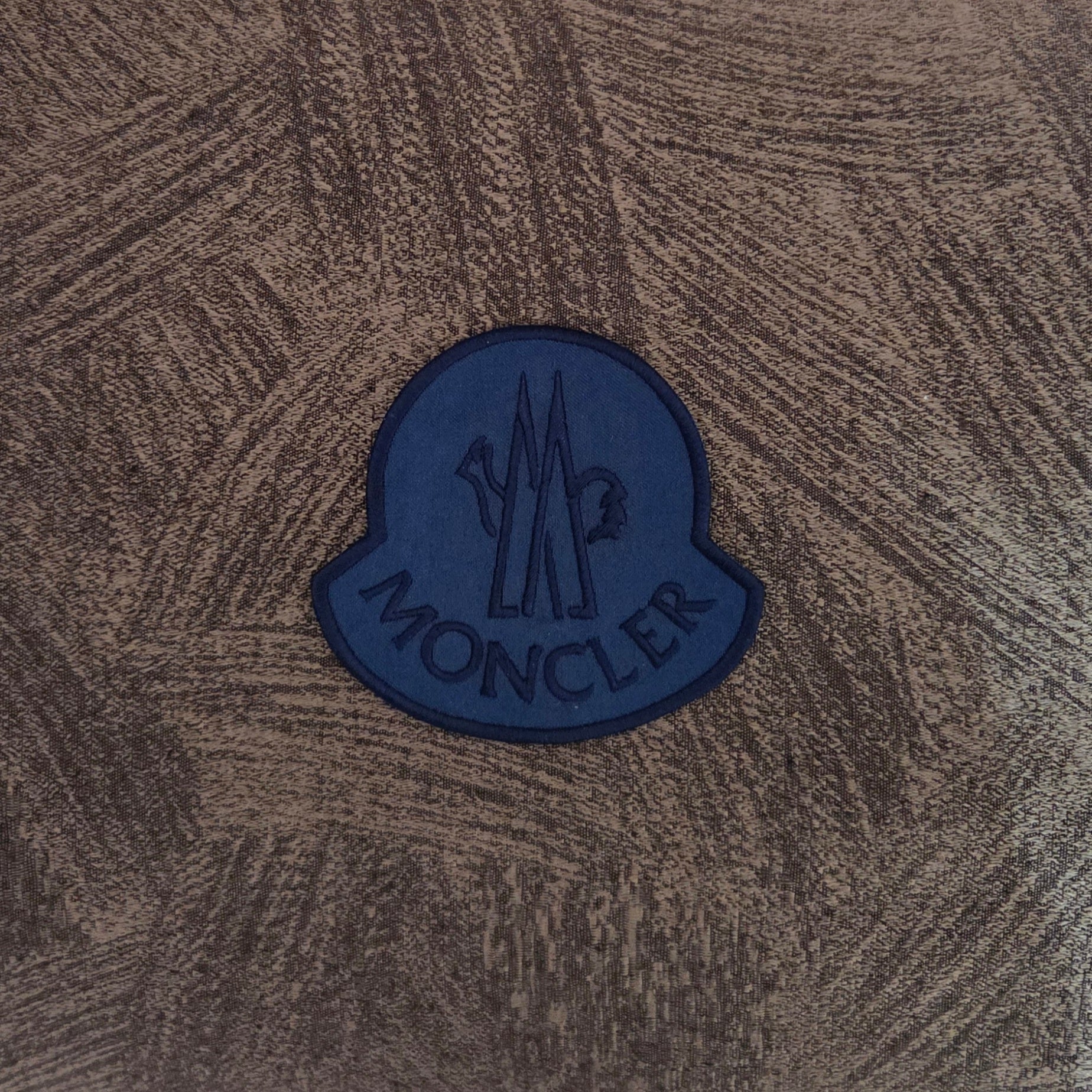 Patch Toppa Replica Moncler Extra Large 10x11cm Blu/Scuro Ricamata Termoadesiva e da Cucire