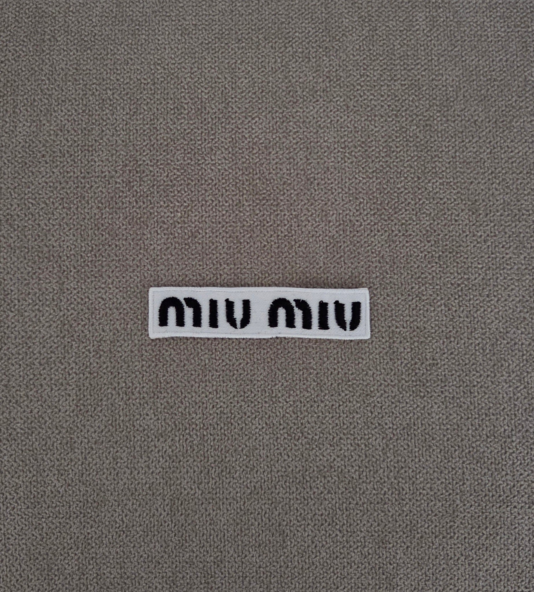 Patch Toppa Replica MIU MIU 7x1.5cm Ricamata Termoadesiva e da Cucire