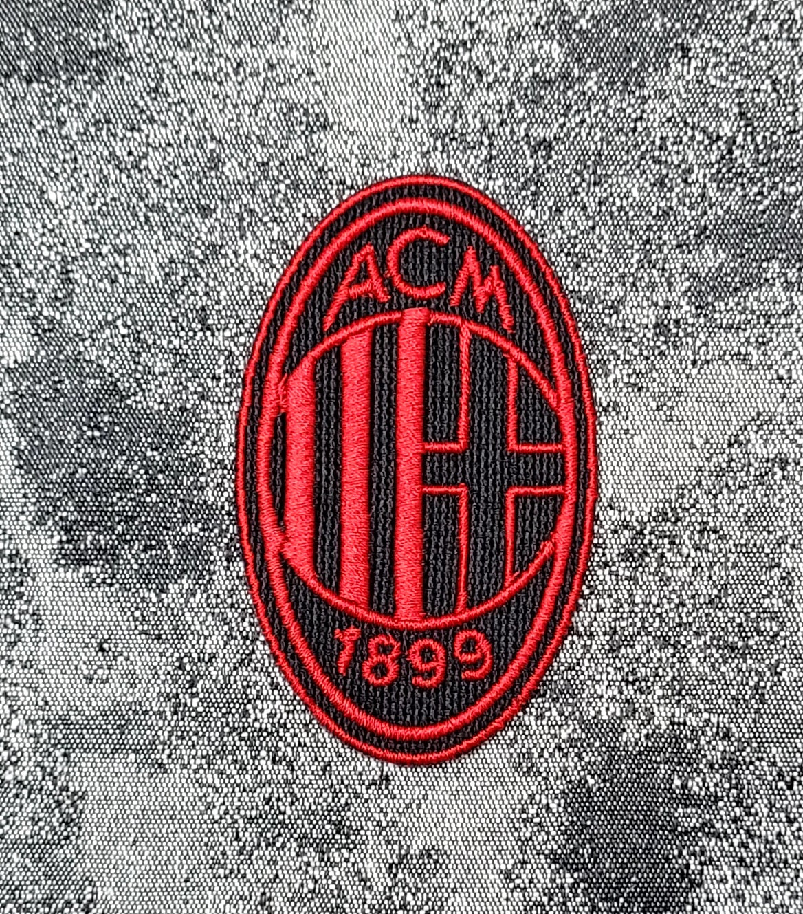 Patch Embroidered Patch Milan Football Team Iron-On or Sew-On 8X5 CM
