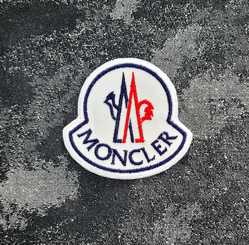 Parche Parche Réplica Marca Moncler 6x6.5cm Bordado Termoadhesivo y Cosido