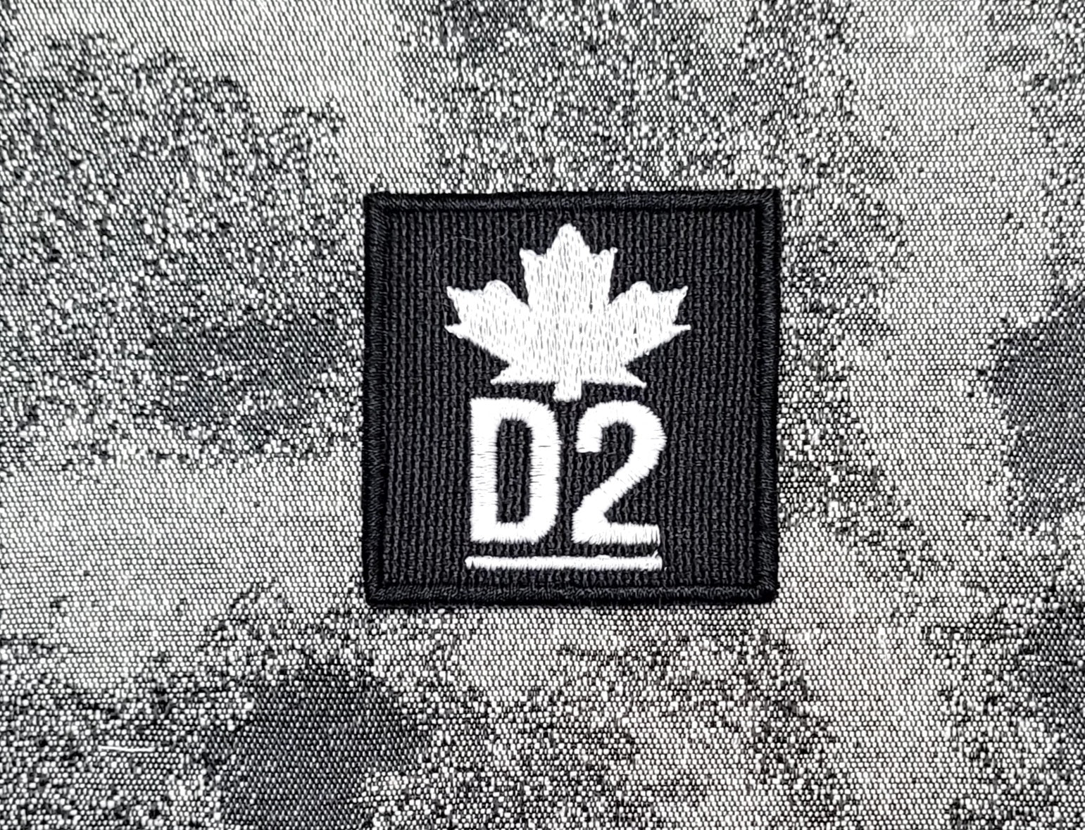 Patch Toppa Replica DSQUARED2 D2 5x5cm Ricamata Termoadesiva e da Cucire