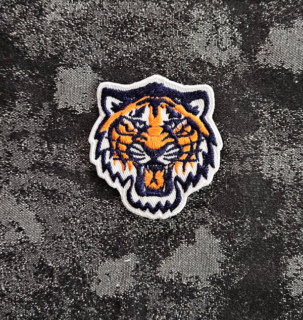 Patch Toppa Replica Brand Tiger New Era Ricamata Termoadesiva o da cucire 6x6 cm