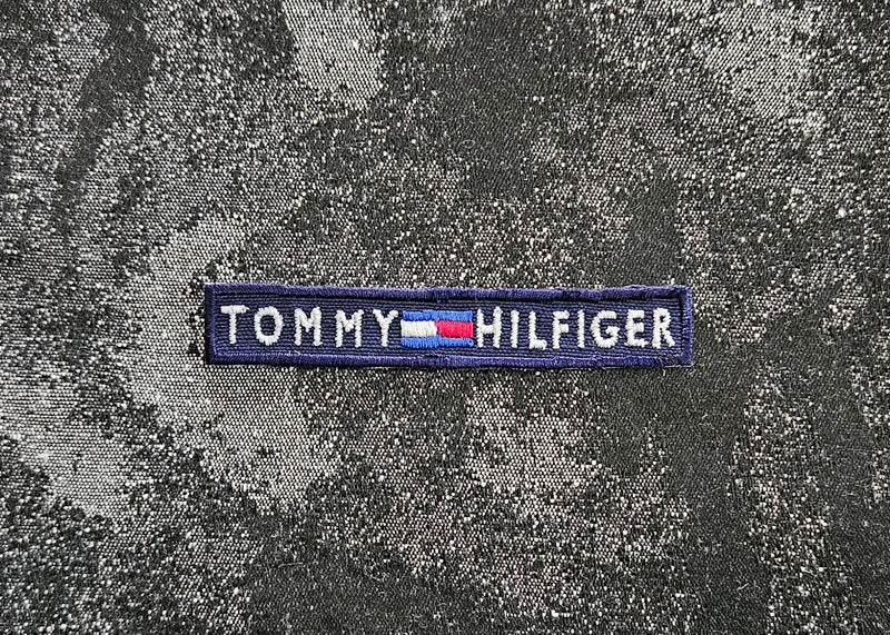 Patch Toppa Ricamata Tommy Hilfiger Termoadesiva o da Cucire 9X1,5 CM