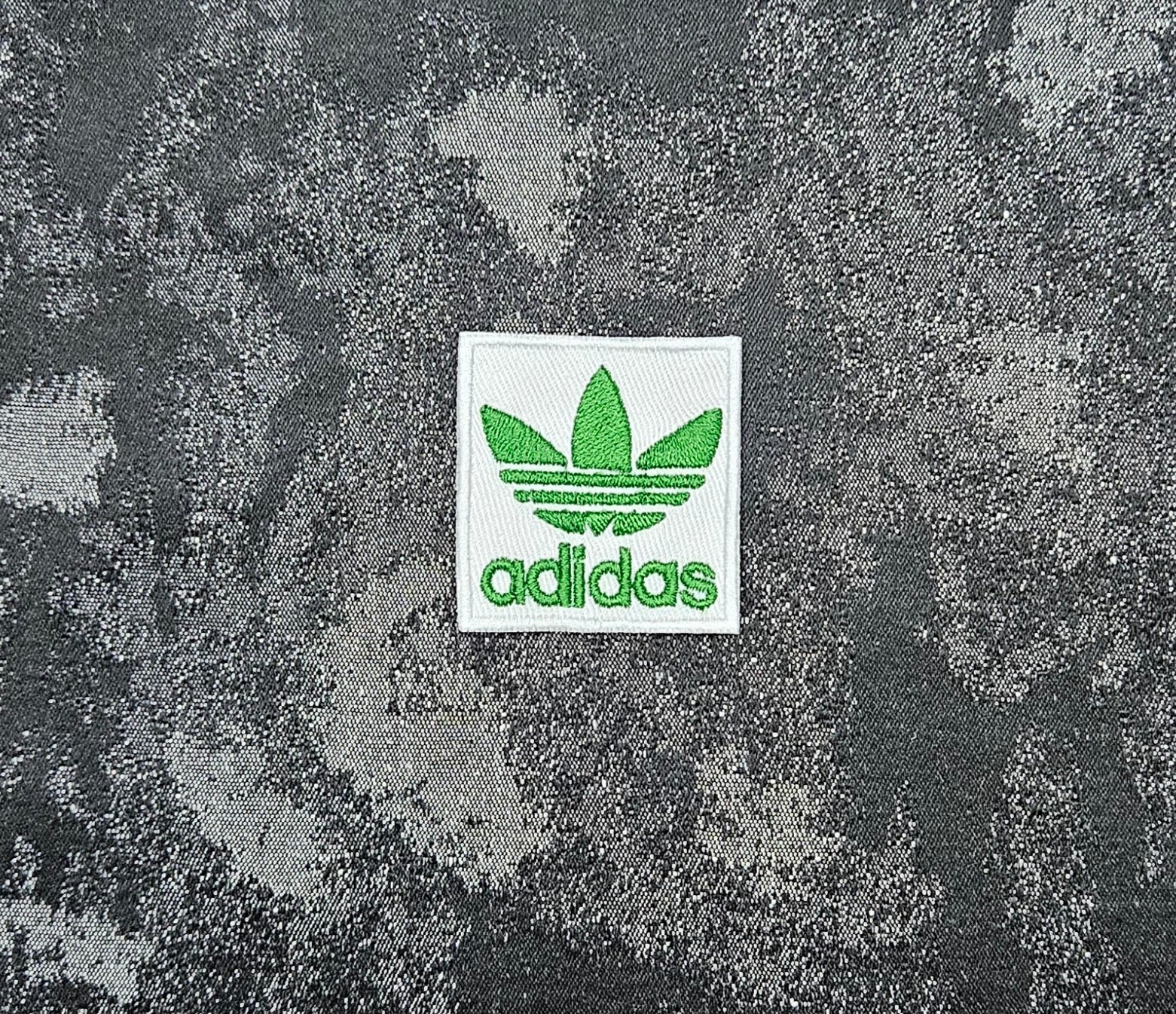 Patch Toppa Replica Adidas 5x5cm Ricamata Termoadesiva o da cucire