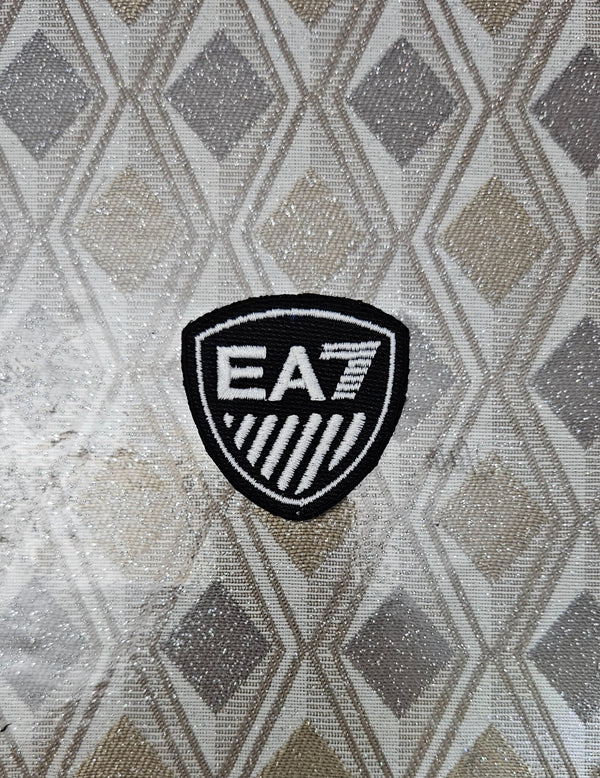 Patch Replica EA7 Emporio Armani  5x5cm Ricamata Termoadesiva e da cucire