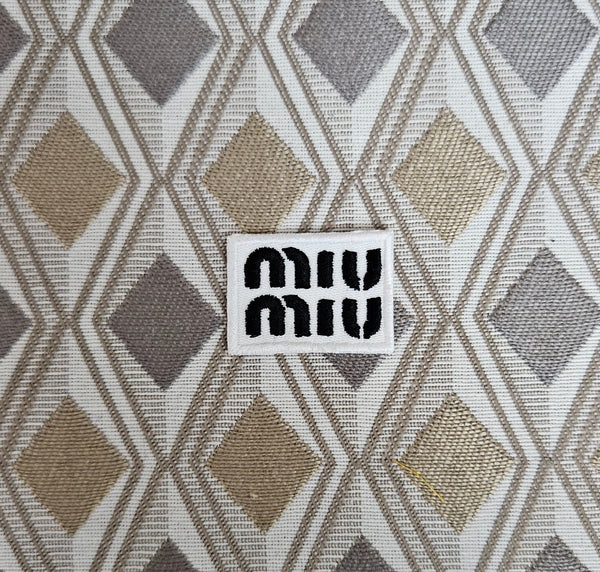 Parche Réplica MIU MIU Bordado Termoadhesivo o Cosido 3,5x2,5 cm