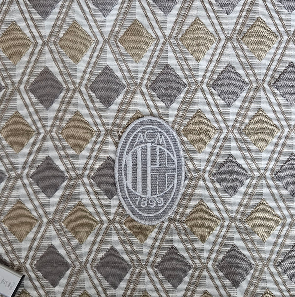 Patch Toppa Milan Calcio Ricamata Termoadesiva o da Cucire 7.5x5 cm