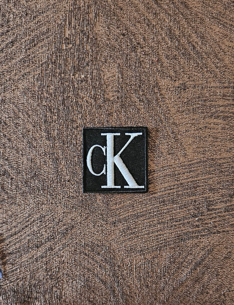 Patch Replica Calvin Klein 3.5x3.5cm Embroidered Iron-on and Sew-on