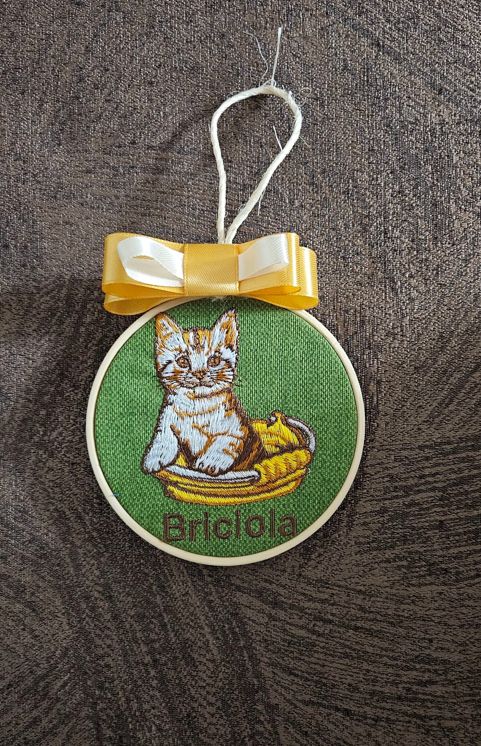 Appendino Artigianale Ricamato Gatto Gattino Personalizzabile Diametro 11cm