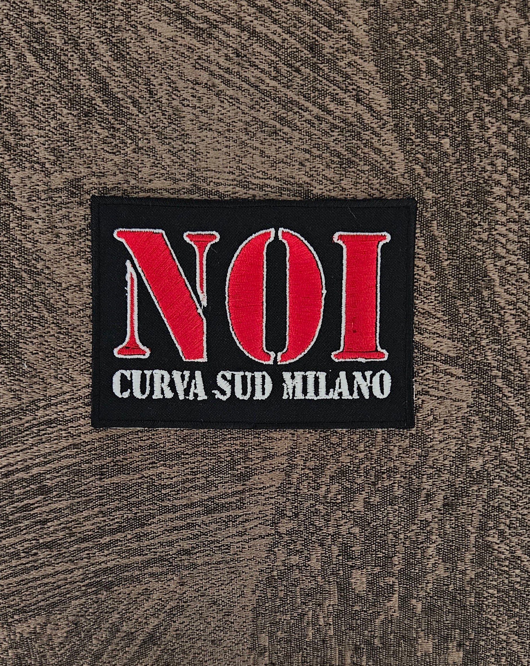 Patch Toppa Milan Calcio Curva Sud Noi Ricamata Termoadesiva e da Cucire 9x6 cm