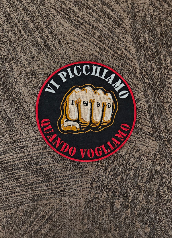 Patch Toppa Milan Calcio Curva Sud Vi Picchiamo Ricamata Termoadesiva e da Cucire 9 cm