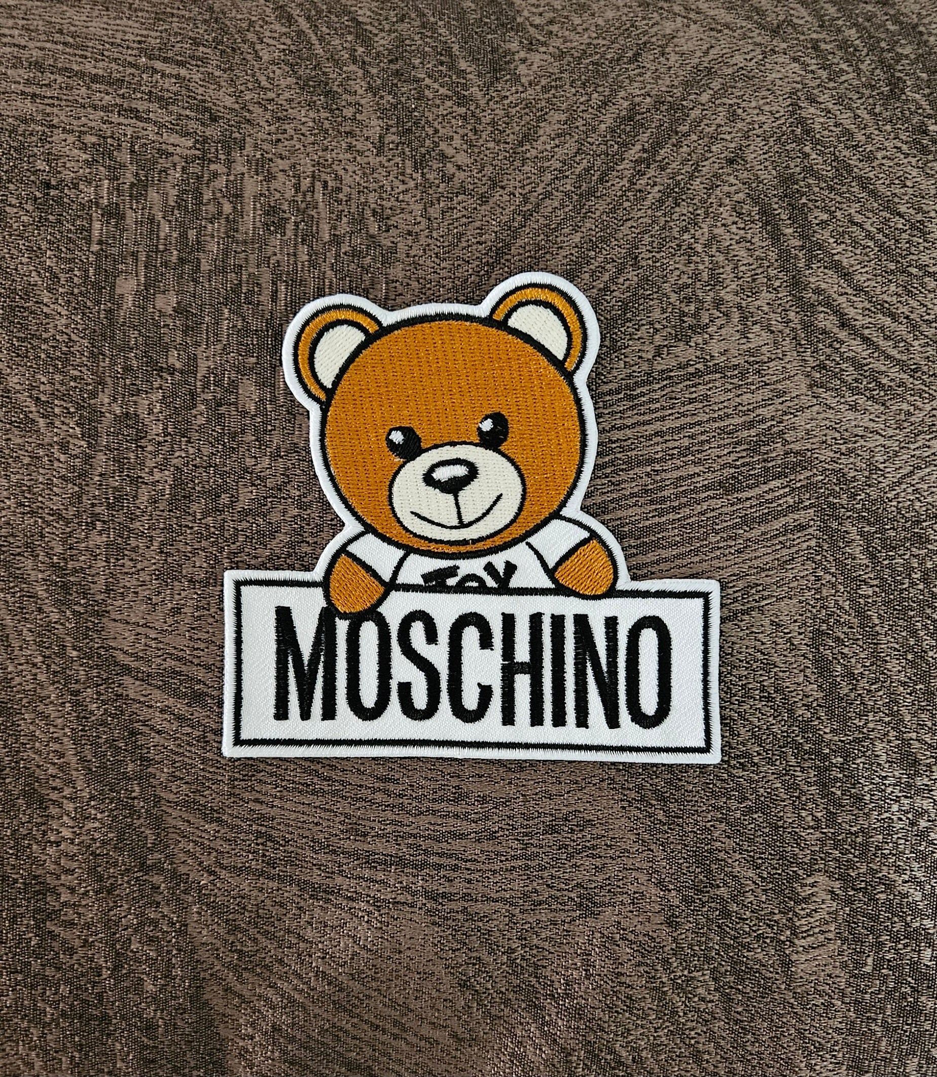 Patch Toppa Ricamata  Replica Moschino 12X12CM Termoadesiva o da Cucire