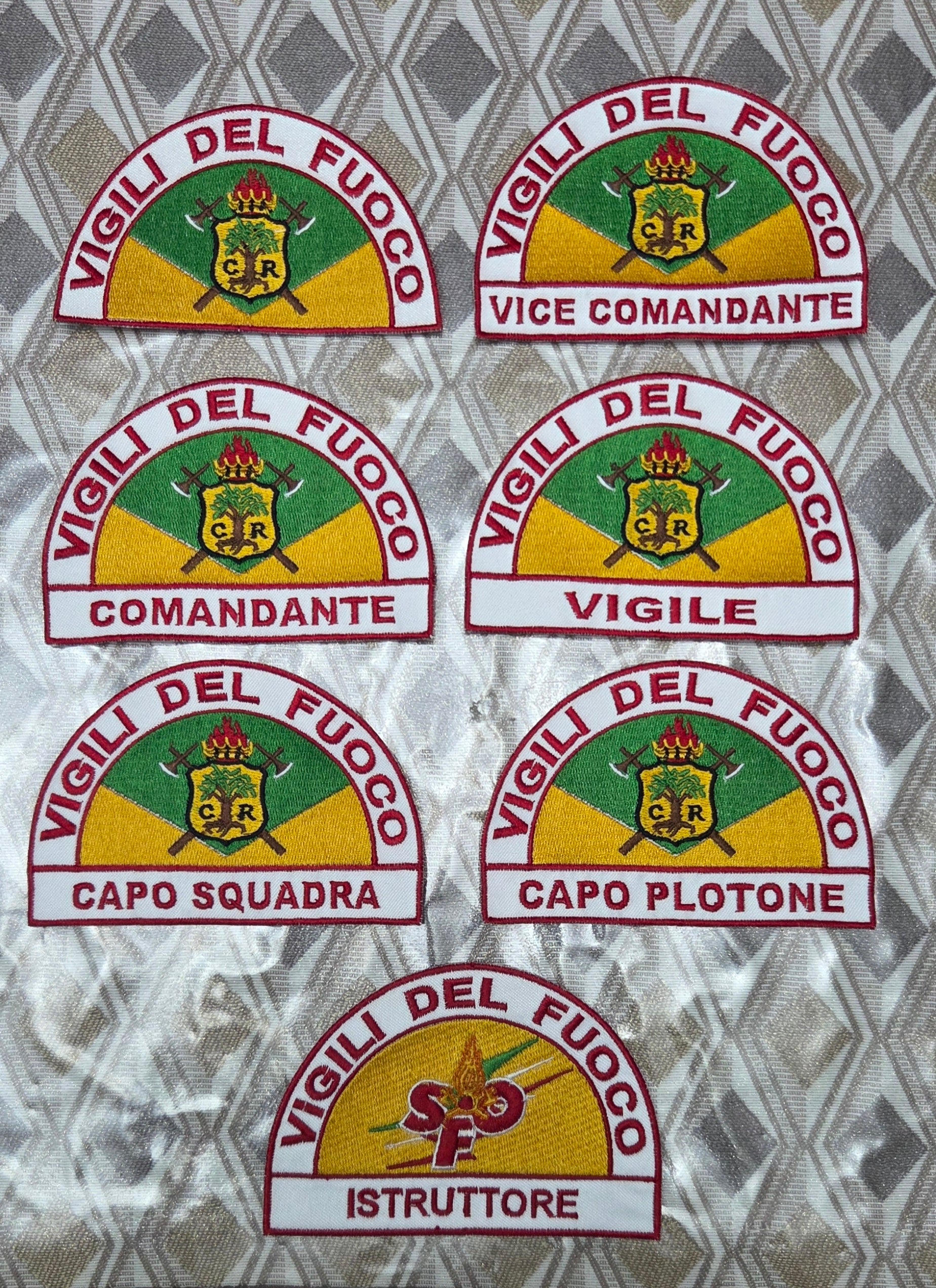 Toppa Patch Vigili del Fuoco VDF Mezzaluna Rovereto Ricamata Termoadesiva e da Cucire
