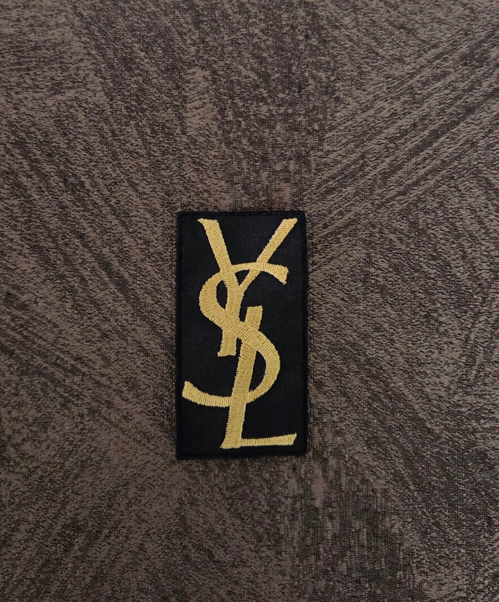Patch Toppa Replica YSL Yves Saint Laurent 9x5cm Ricamata Termoadesiva e da Cucire