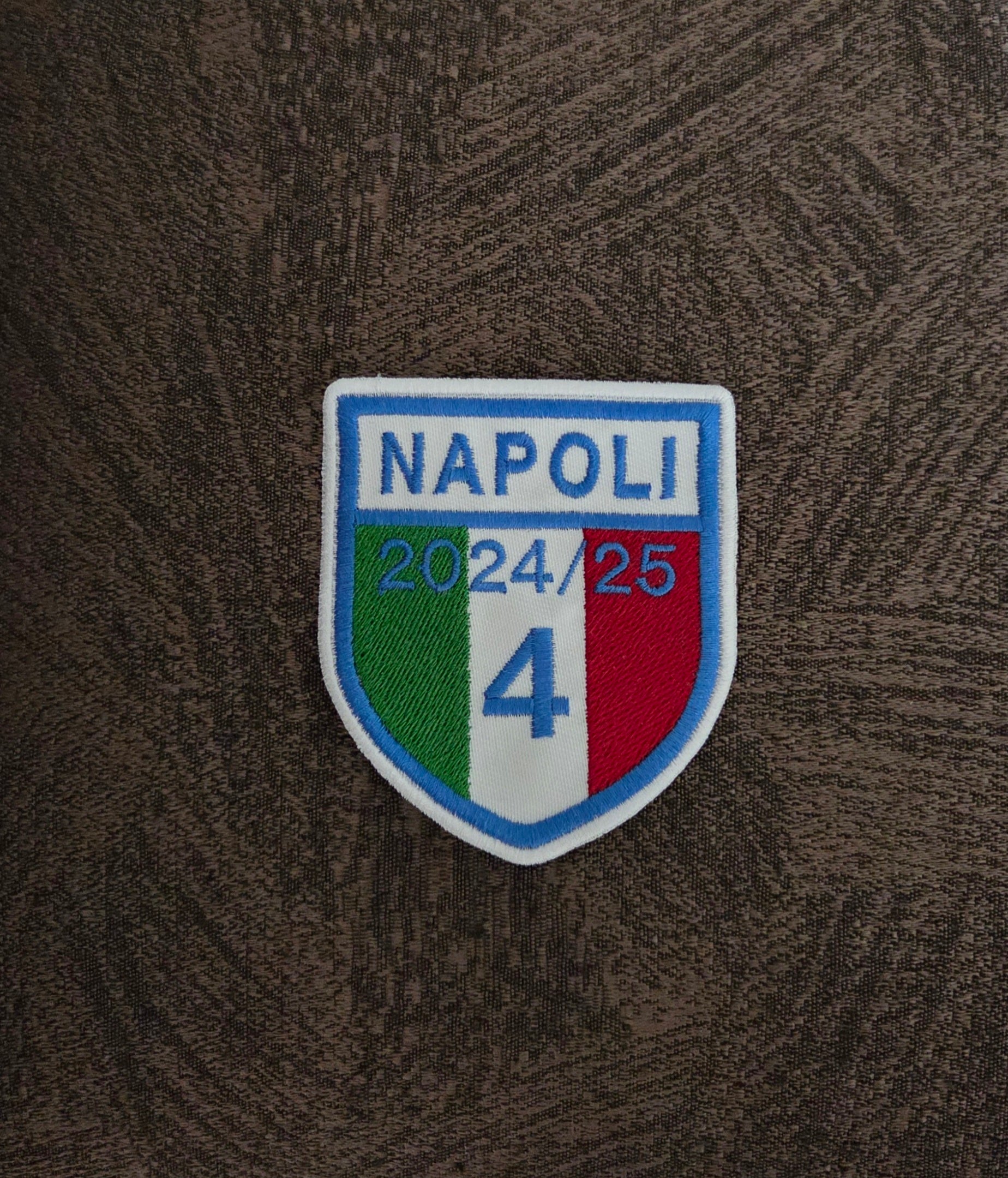 Patch Toppa Napoli 4 Scudetto 8,5x7,5cm  Ricamata Termoadesiva e da cucire