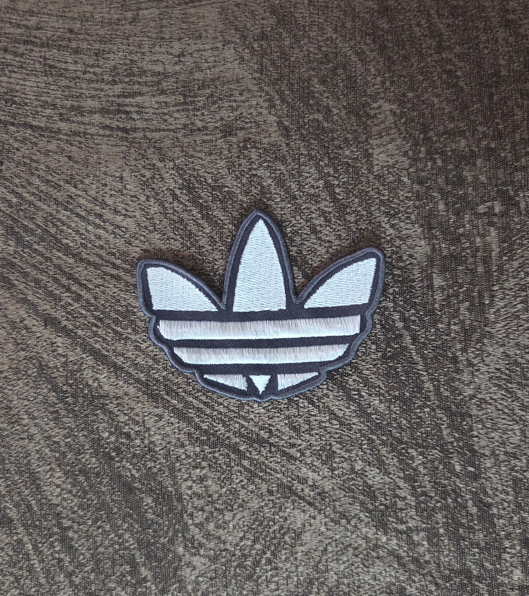 Patch Toppa Replica Adidas 8.5x6.5cm Ricamata Termoadesiva e da Cucire