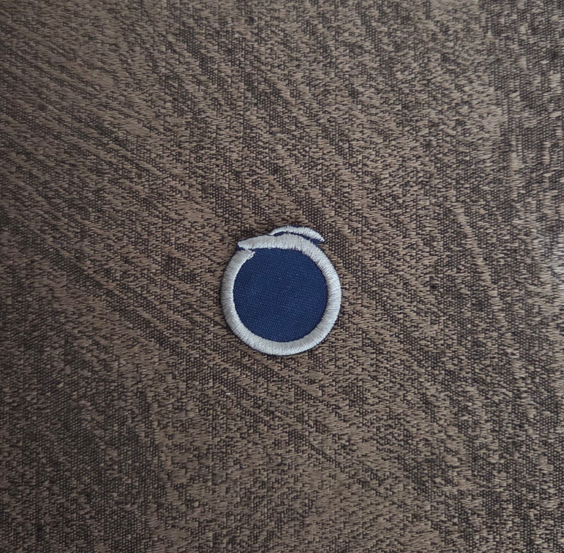 Patch Toppa Replica Trussardi 3cm di Diametro Ricamata Termoadesiva e da Cucire