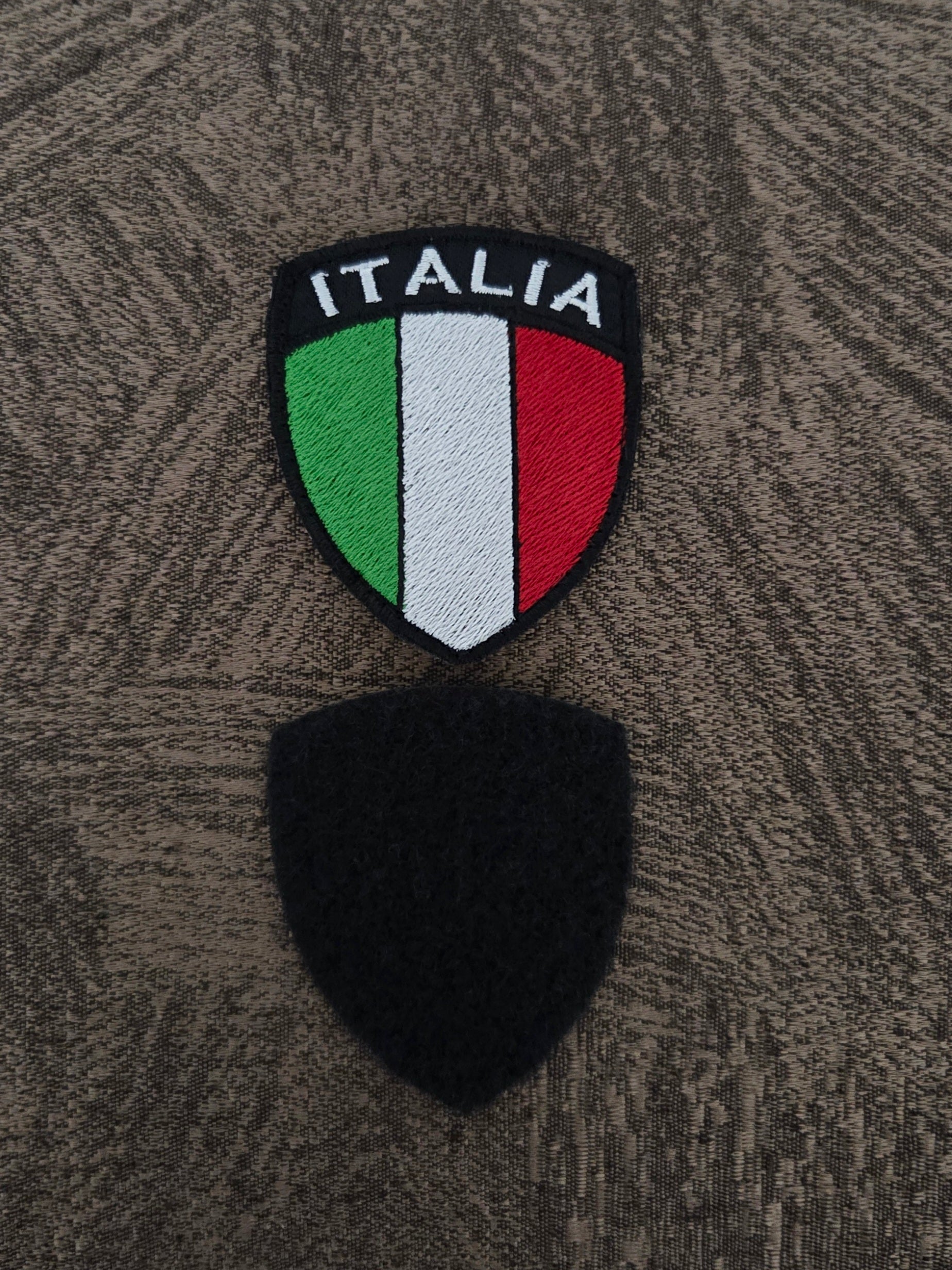 PATCH TOPPA RICAMATA BANDIERA ITALIANA 7x6cm con Velcro M.eF. cucito