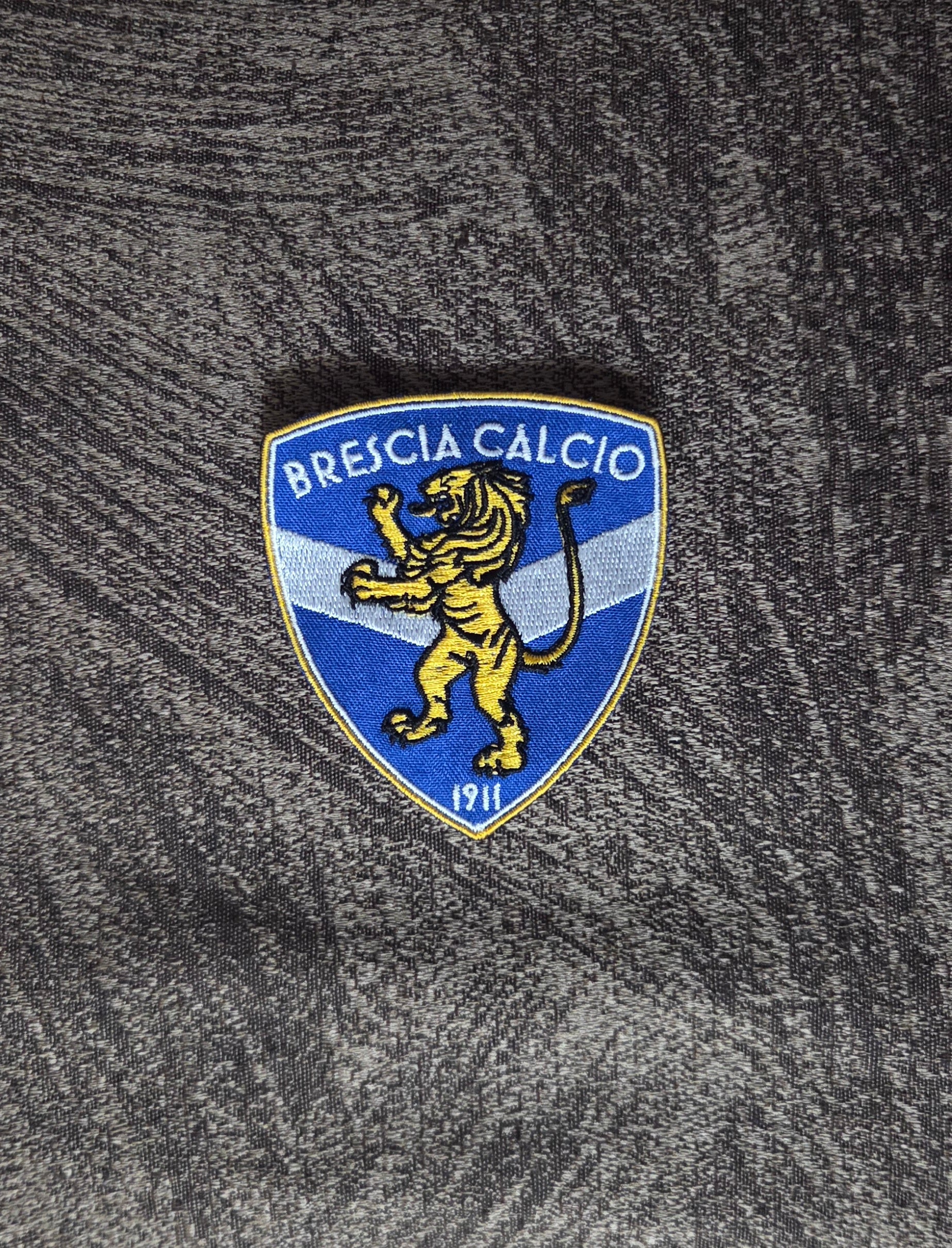 TOPPA PATCH STEMMA BRESCIA CALCIO RICAMATA TERMOADESIVA e DA CUCIRE  7,5X6,5cm